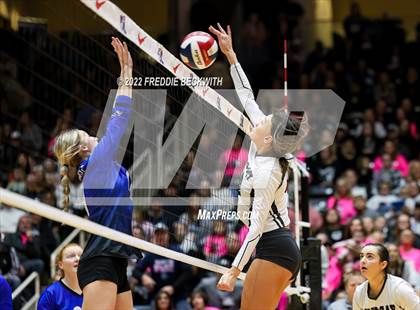 Thumbnail 1 in Lindsay vs. Windthorst (UIL 2A Final) photogallery.