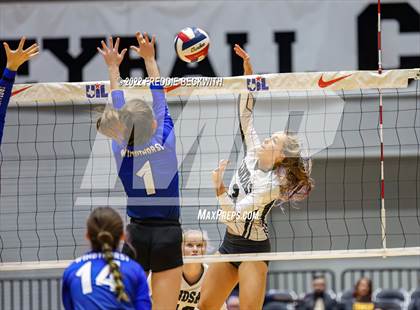 Thumbnail 1 in Lindsay vs. Windthorst (UIL 2A Final) photogallery.