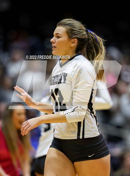 Thumbnail 3 in Lindsay vs. Windthorst (UIL 2A Final) photogallery.