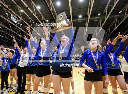 Thumbnail 3 in Lindsay vs. Windthorst (UIL 2A Final) photogallery.