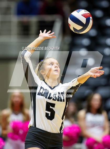 Thumbnail 1 in Lindsay vs. Windthorst (UIL 2A Final) photogallery.