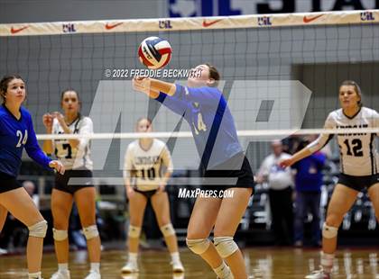 Thumbnail 2 in Lindsay vs. Windthorst (UIL 2A Final) photogallery.