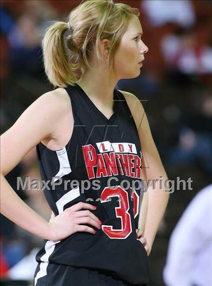 Thumbnail 2 in Knippa vs. Whitharral (UIL 1A Semifinal) photogallery.
