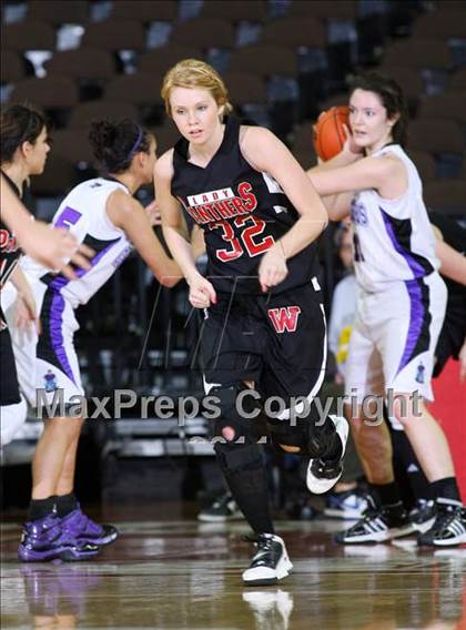 Thumbnail 3 in Knippa vs. Whitharral (UIL 1A Semifinal) photogallery.