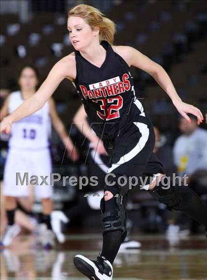Thumbnail 2 in Knippa vs. Whitharral (UIL 1A Semifinal) photogallery.