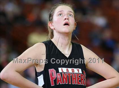Thumbnail 2 in Knippa vs. Whitharral (UIL 1A Semifinal) photogallery.