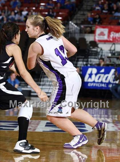 Thumbnail 2 in Knippa vs. Whitharral (UIL 1A Semifinal) photogallery.