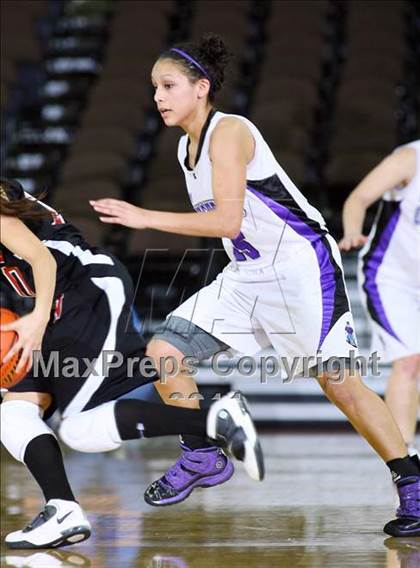 Thumbnail 3 in Knippa vs. Whitharral (UIL 1A Semifinal) photogallery.