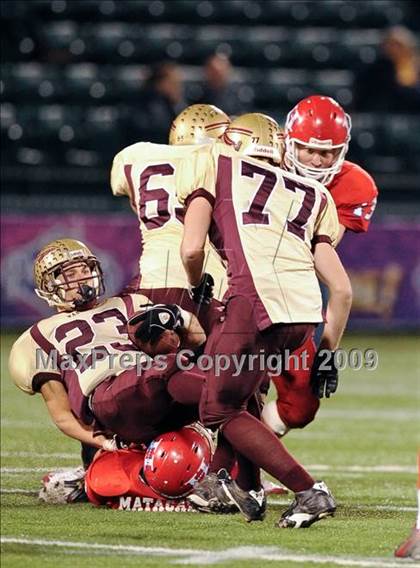Thumbnail 2 in Cheektowaga vs. Hornell (NYSPHSAA Class B Quarterfinal) photogallery.