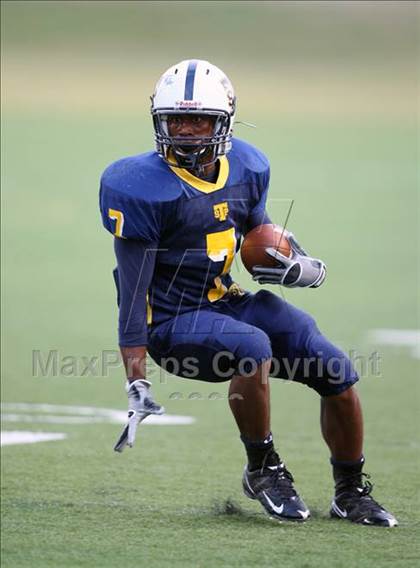 Thumbnail 1 in Connally @ Stony Point photogallery.