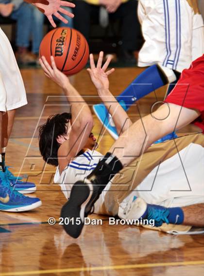 Thumbnail 2 in Washburn vs Hancock County (TSSAA D2A Quarterfinals) photogallery.