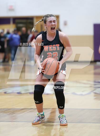 Thumbnail 1 in Portsmouth West vs North Adams (OHSAA D3 Regional Semifinal) photogallery.