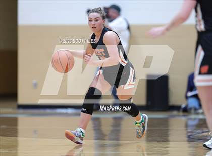Thumbnail 3 in Portsmouth West vs North Adams (OHSAA D3 Regional Semifinal) photogallery.