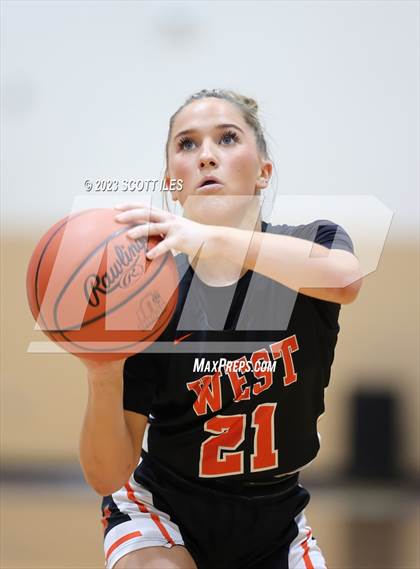 Thumbnail 2 in Portsmouth West vs North Adams (OHSAA D3 Regional Semifinal) photogallery.