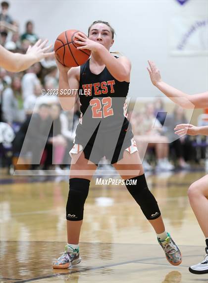 Thumbnail 2 in Portsmouth West vs North Adams (OHSAA D3 Regional Semifinal) photogallery.