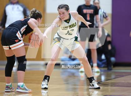 Thumbnail 3 in Portsmouth West vs North Adams (OHSAA D3 Regional Semifinal) photogallery.