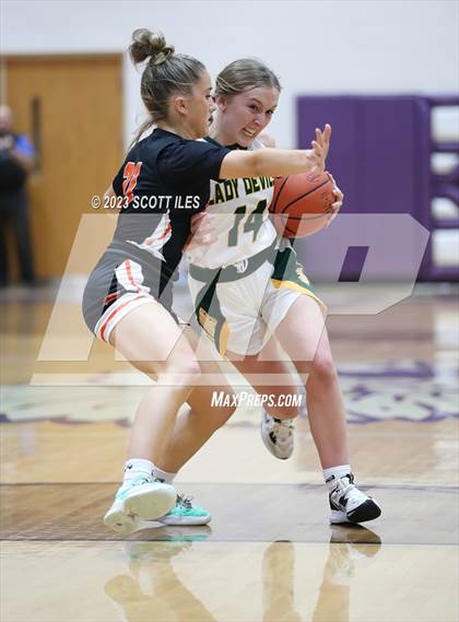 Thumbnail 3 in Portsmouth West vs North Adams (OHSAA D3 Regional Semifinal) photogallery.