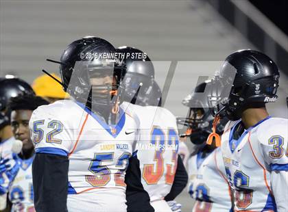 Thumbnail 2 in Destrehan vs. Landry-Walker (LHSAA 5A Semifinal) photogallery.