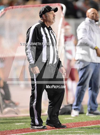 Thumbnail 1 in Destrehan vs. Landry-Walker (LHSAA 5A Semifinal) photogallery.