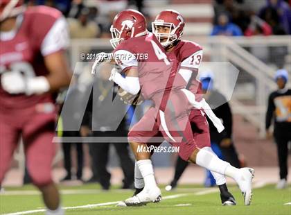Thumbnail 1 in Destrehan vs. Landry-Walker (LHSAA 5A Semifinal) photogallery.