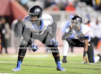 Thumbnail 1 in Destrehan vs. Landry-Walker (LHSAA 5A Semifinal) photogallery.