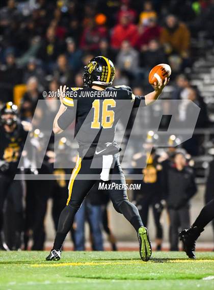 Thumbnail 3 in Marin Catholic vs. Bishop O'Dowd (CIF NCS D3 Final) photogallery.