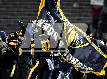 Thumbnail 3 in Marin Catholic vs. Bishop O'Dowd (CIF NCS D3 Final) photogallery.