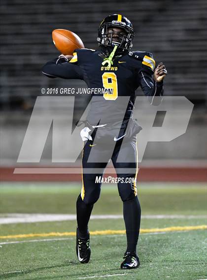 Thumbnail 2 in Marin Catholic vs. Bishop O'Dowd (CIF NCS D3 Final) photogallery.