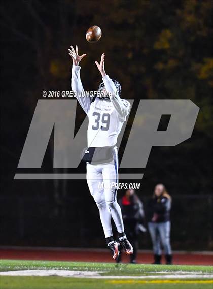 Thumbnail 2 in Marin Catholic vs. Bishop O'Dowd (CIF NCS D3 Final) photogallery.