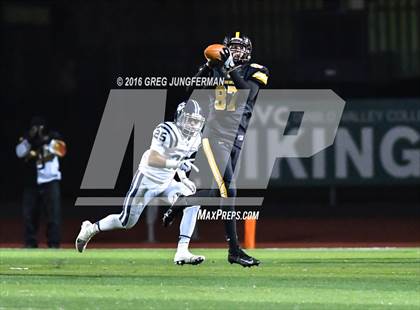 Thumbnail 2 in Marin Catholic vs. Bishop O'Dowd (CIF NCS D3 Final) photogallery.