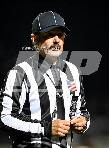 Thumbnail 2 in Marin Catholic vs. Bishop O'Dowd (CIF NCS D3 Final) photogallery.