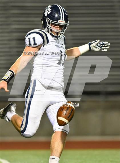 Thumbnail 3 in Marin Catholic vs. Bishop O'Dowd (CIF NCS D3 Final) photogallery.