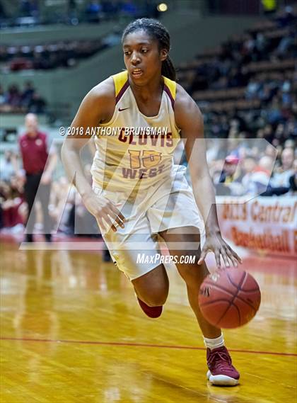 Thumbnail 2 in Clovis West vs. Clovis North (CIF CS D1 Final) photogallery.