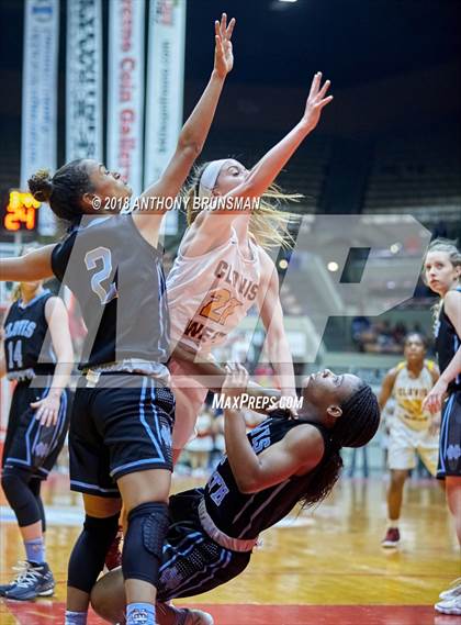 Thumbnail 1 in Clovis West vs. Clovis North (CIF CS D1 Final) photogallery.