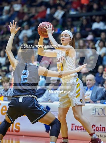Thumbnail 1 in Clovis West vs. Clovis North (CIF CS D1 Final) photogallery.