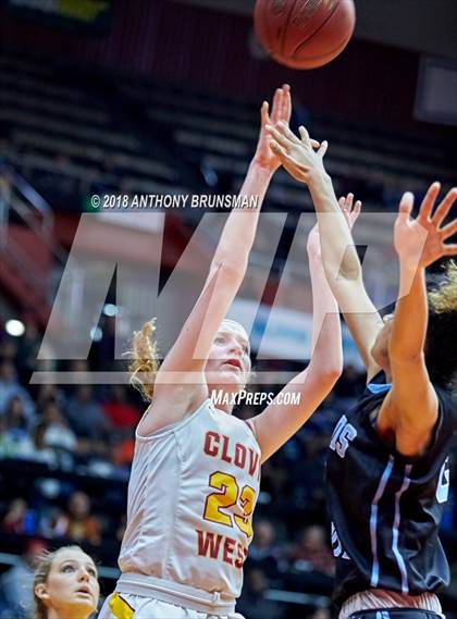 Thumbnail 2 in Clovis West vs. Clovis North (CIF CS D1 Final) photogallery.