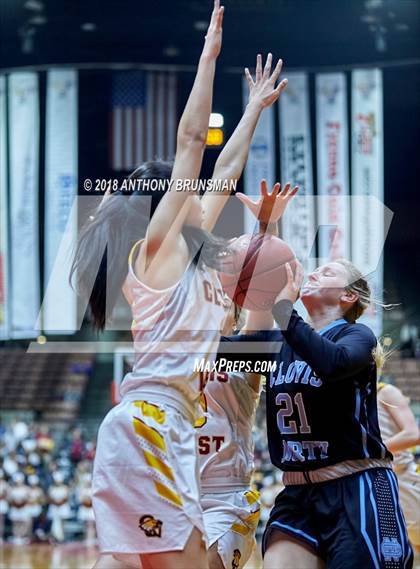Thumbnail 3 in Clovis West vs. Clovis North (CIF CS D1 Final) photogallery.