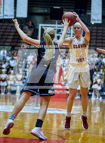 Thumbnail 2 in Clovis West vs. Clovis North (CIF CS D1 Final) photogallery.