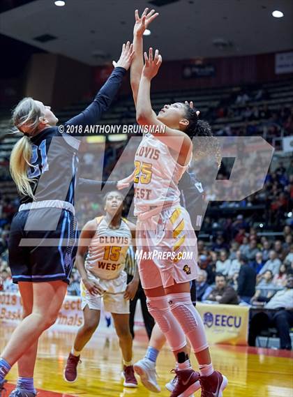Thumbnail 2 in Clovis West vs. Clovis North (CIF CS D1 Final) photogallery.