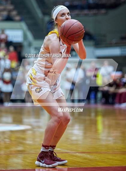 Thumbnail 3 in Clovis West vs. Clovis North (CIF CS D1 Final) photogallery.