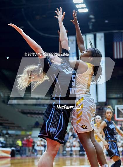 Thumbnail 2 in Clovis West vs. Clovis North (CIF CS D1 Final) photogallery.