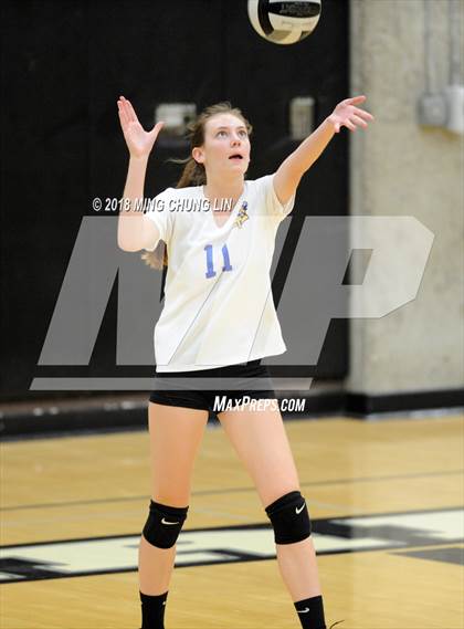 Thumbnail 3 in El Toro @ Aliso Niguel photogallery.