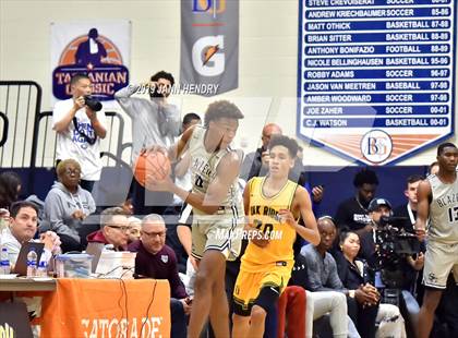 Thumbnail 3 in Sierra Canyon vs. Oak Ridge (Tarkanian Classic) photogallery.