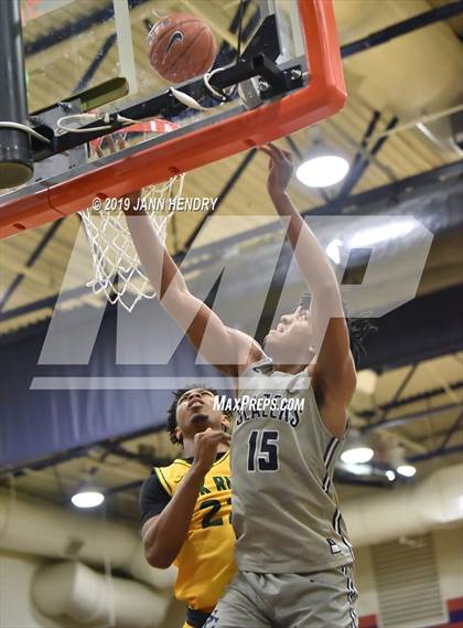 Thumbnail 2 in Sierra Canyon vs. Oak Ridge (Tarkanian Classic) photogallery.