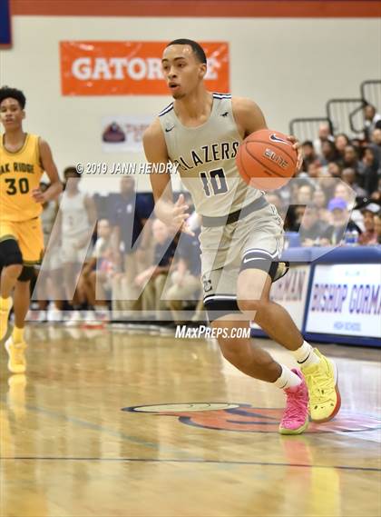 Thumbnail 3 in Sierra Canyon vs. Oak Ridge (Tarkanian Classic) photogallery.