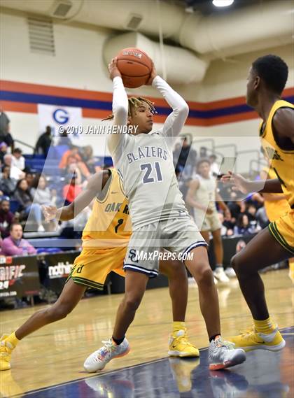 Thumbnail 2 in Sierra Canyon vs. Oak Ridge (Tarkanian Classic) photogallery.