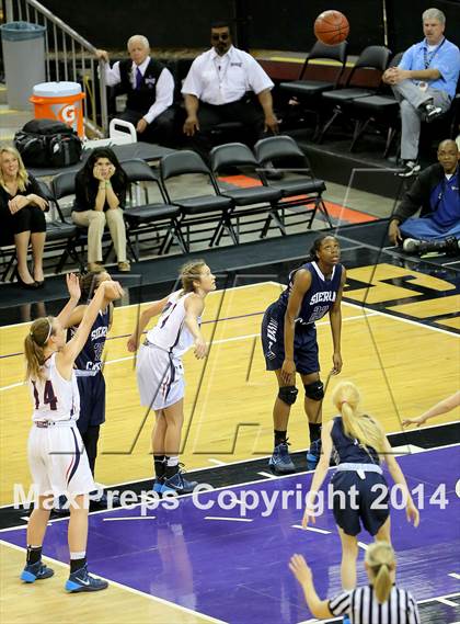 Thumbnail 1 in Justin-Siena vs Sierra Canyon (CIF State D4 Final) photogallery.