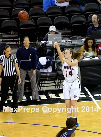 Thumbnail 1 in Justin-Siena vs Sierra Canyon (CIF State D4 Final) photogallery.