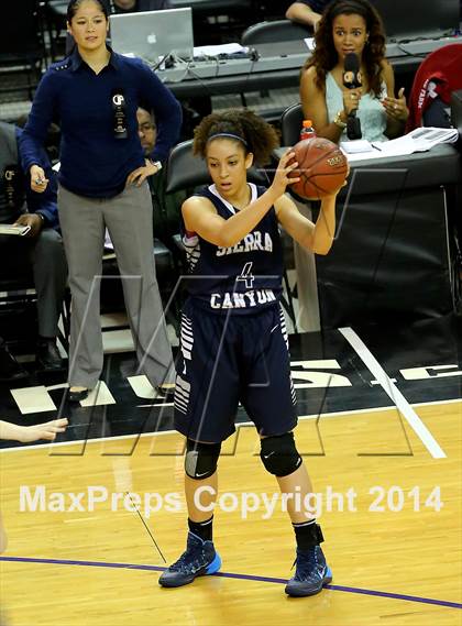 Thumbnail 1 in Justin-Siena vs Sierra Canyon (CIF State D4 Final) photogallery.