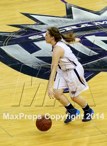Thumbnail 3 in Justin-Siena vs Sierra Canyon (CIF State D4 Final) photogallery.